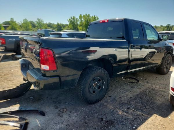 2018 RAM 1500 ST
