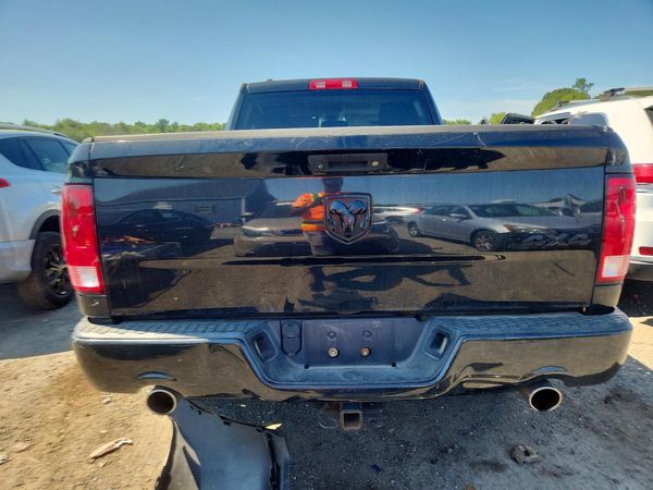 2018 RAM 1500 ST