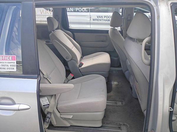 2017 KIA SEDONA L
