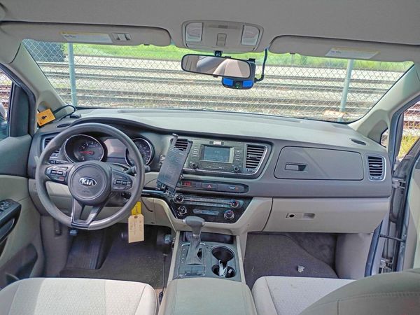 2017 KIA SEDONA L