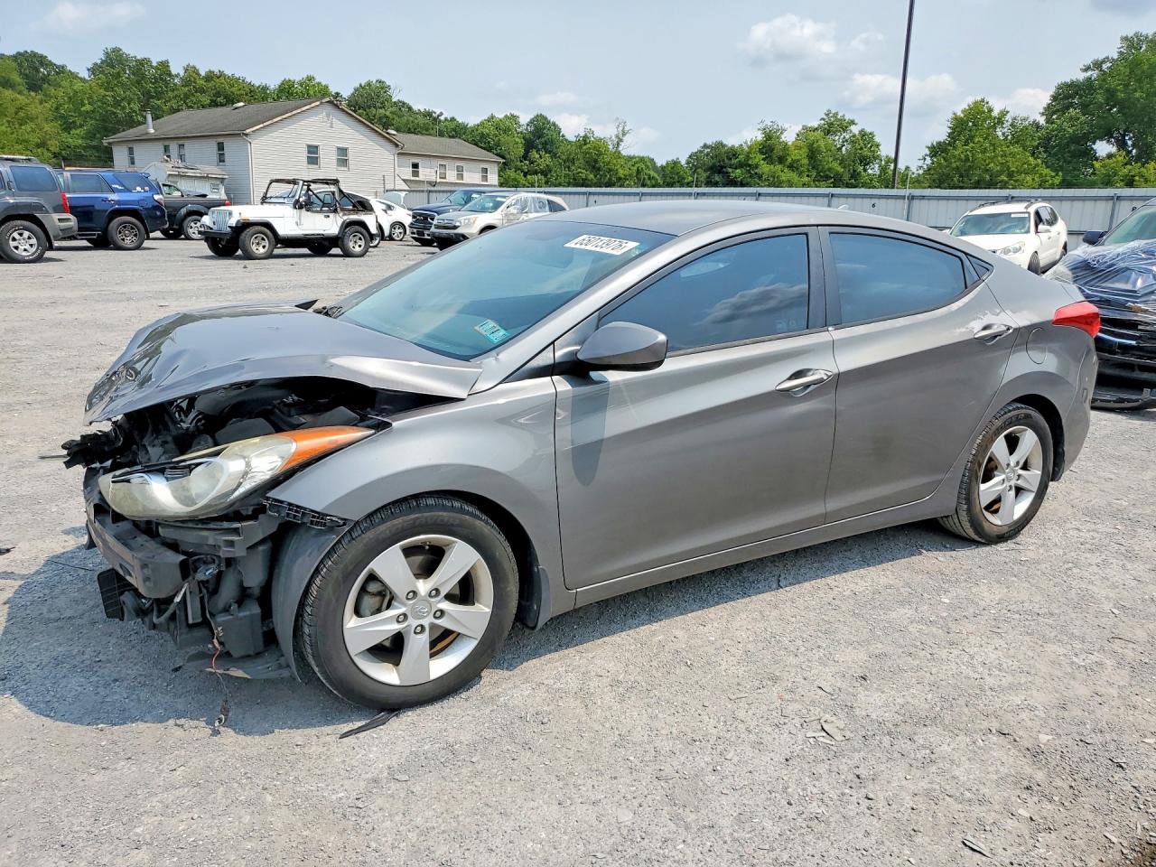 2013 HYUNDAI ELANTRA