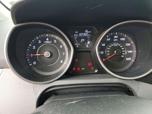 2013 HYUNDAI ELANTRA