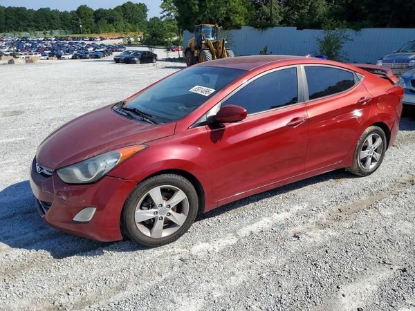 2013 HYUNDAI ELANTRA