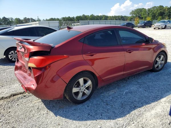 2013 HYUNDAI ELANTRA