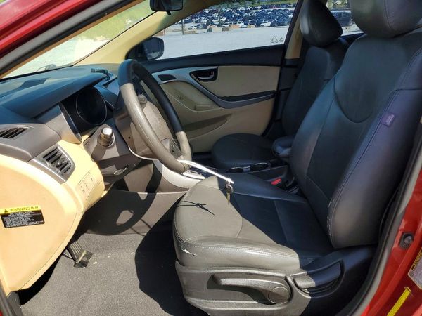 2013 HYUNDAI ELANTRA