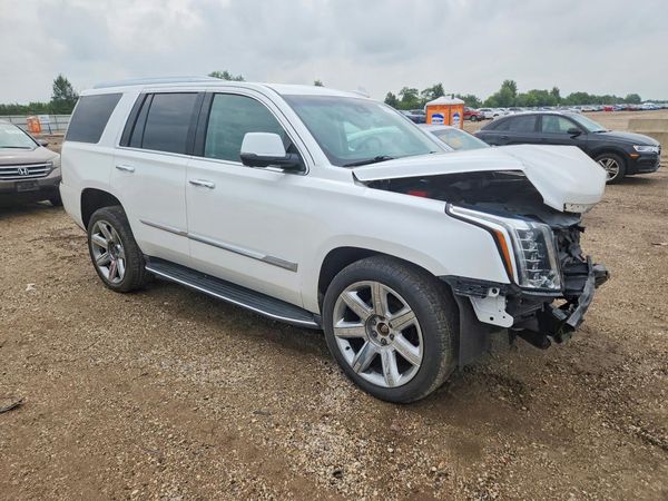 2018 CADILLAC ESCALADE Luxury
