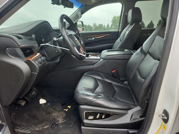 2018 CADILLAC ESCALADE Luxury