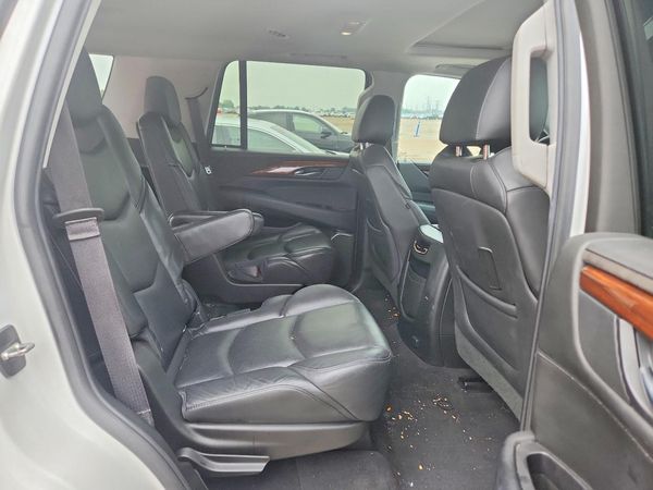 2018 CADILLAC ESCALADE Luxury