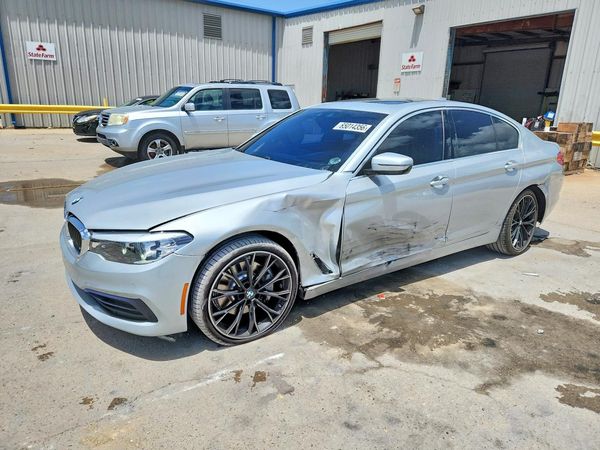 2019 BMW 530