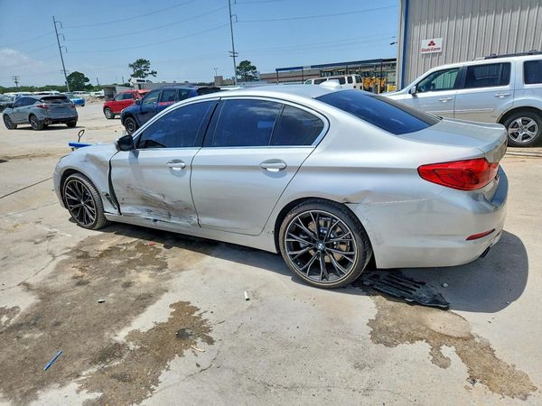 2019 BMW 530