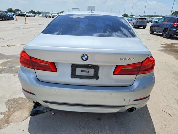 2019 BMW 530