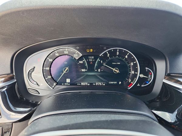 2019 BMW 530