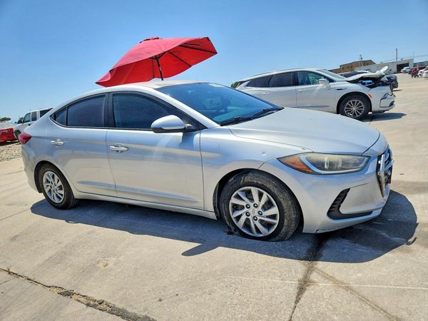 2018 HYUNDAI ELANTRA SE