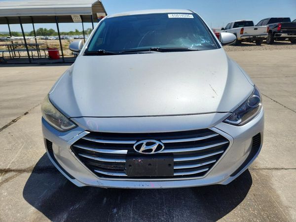 2018 HYUNDAI ELANTRA SE