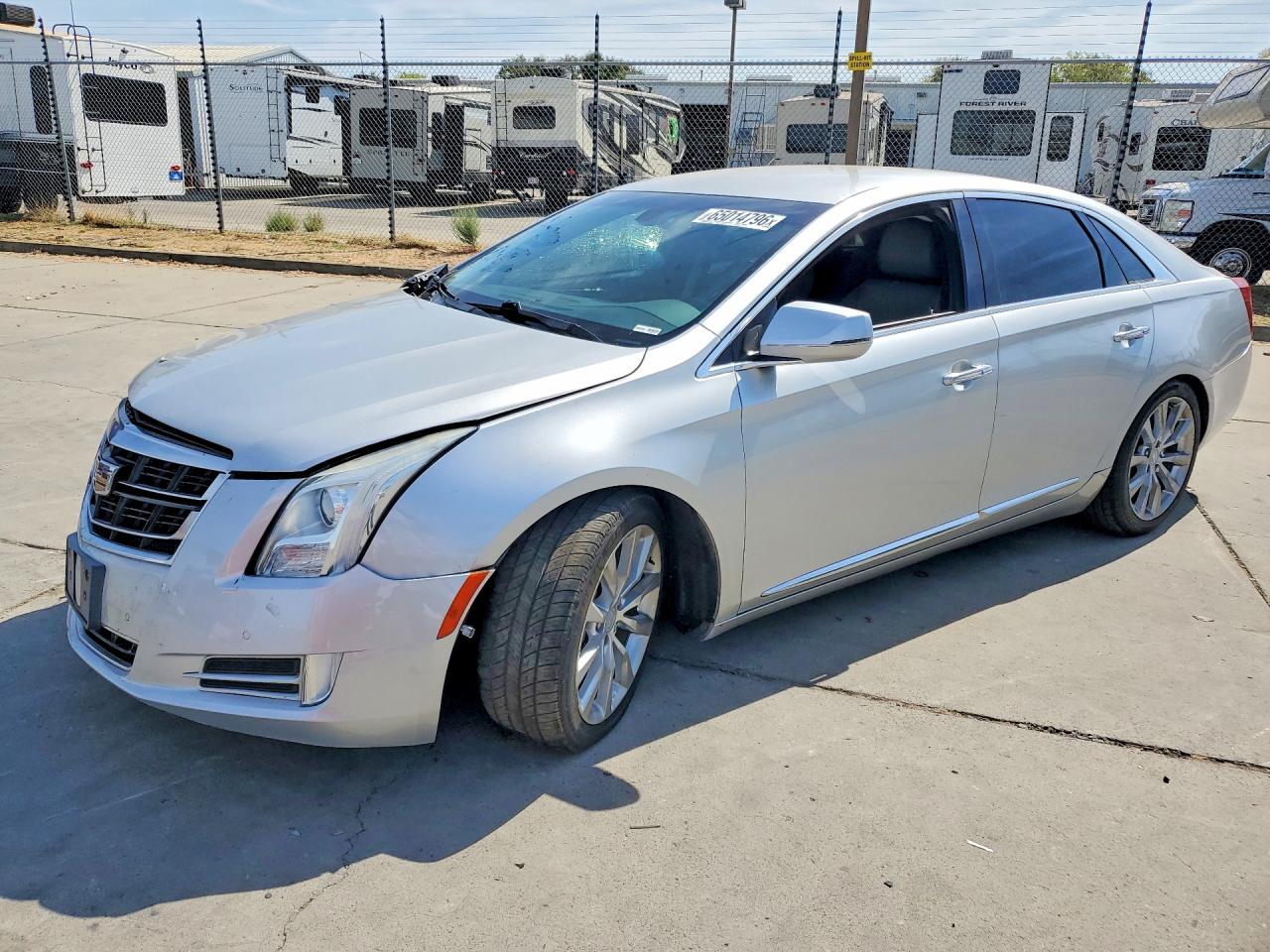 2016 CADILLAC XTS Luxury — Front 3/4