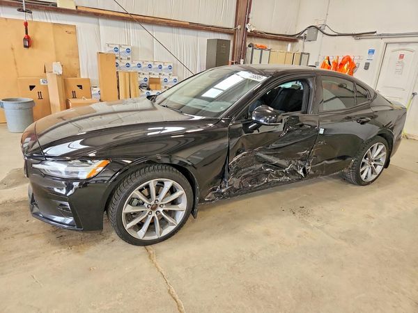 2021 VOLVO S60