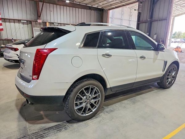 2016 CADILLAC SRX Performance
