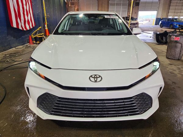 2026 TOYOTA CAMRY