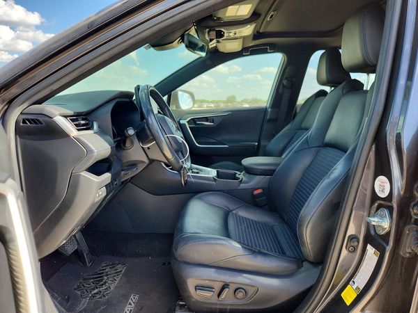 2023 TOYOTA RAV4 XSE