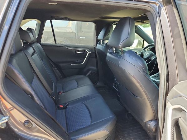 2023 TOYOTA RAV4 XSE
