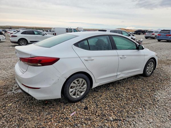 2018 HYUNDAI ELANTRA SE