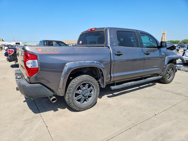 2016 TOYOTA TUNDRA