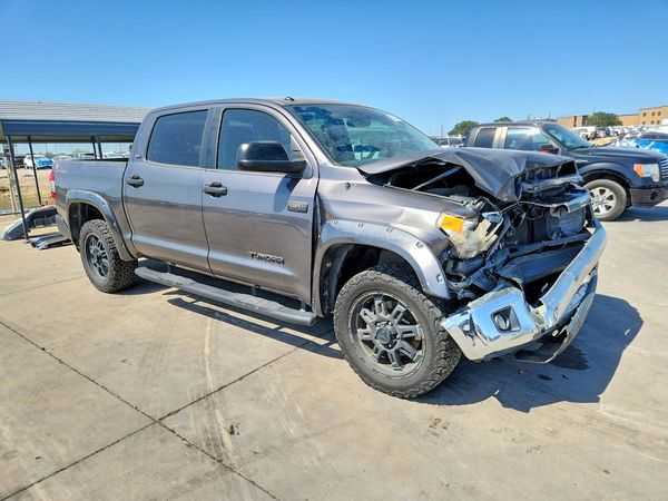 2016 TOYOTA TUNDRA