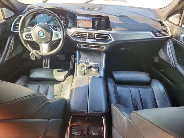 2021 BMW X6 M50i