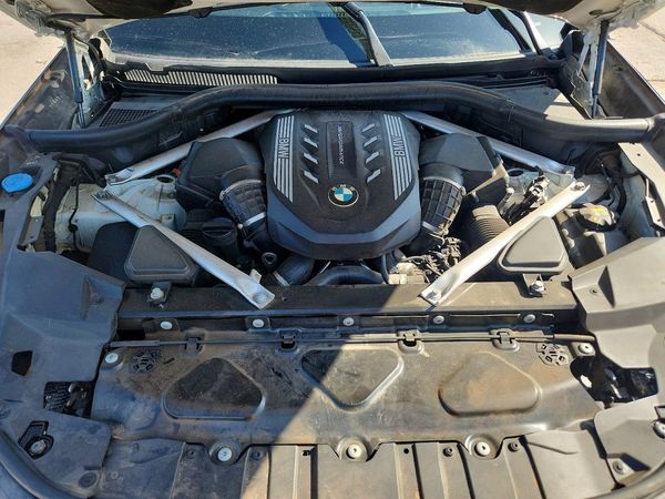 2021 BMW X6 M50i