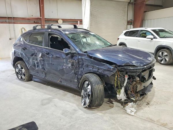 2024 HYUNDAI KONA SE