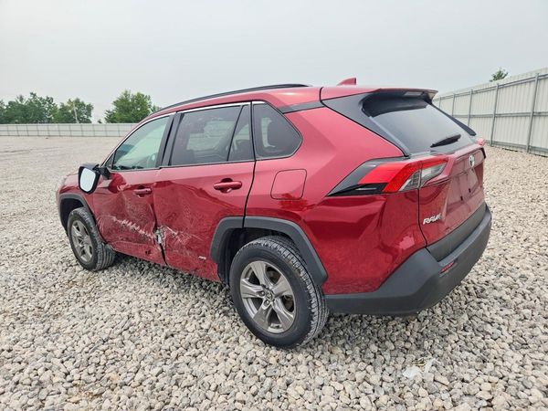 2025 TOYOTA RAV4 XLE
