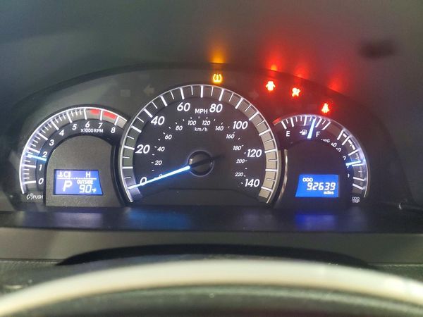 2014 TOYOTA CAMRY