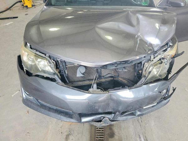 2014 TOYOTA CAMRY