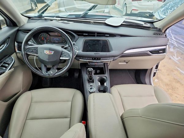 2020 CADILLAC XT4 Luxury