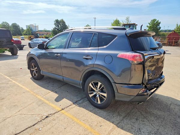 2018 TOYOTA RAV4 Adventure/XLE