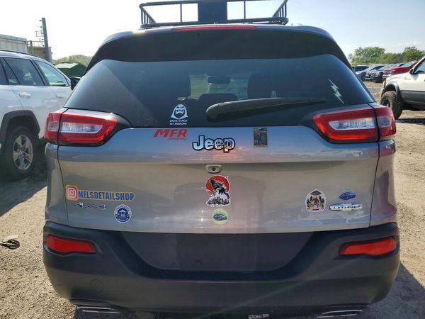 2015 JEEP CHEROKEE Latitude — DIRR