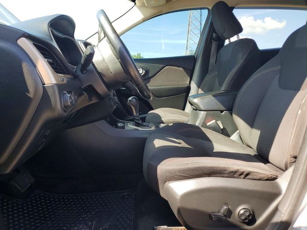 2015 JEEP CHEROKEE Latitude — DENT