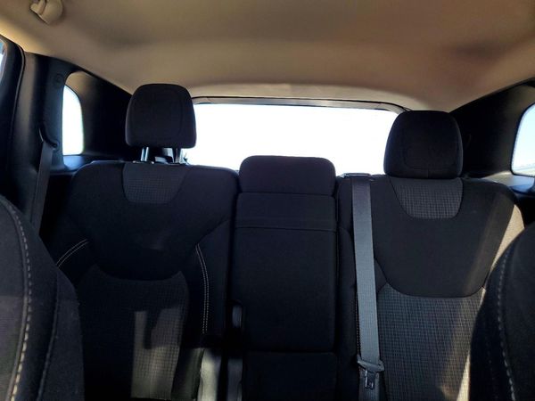 2015 JEEP CHEROKEE Latitude — SUVN