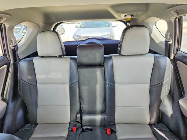 2015 TOYOTA RAV4 XLE (M Grade)