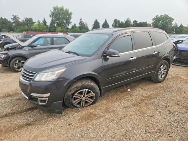 2017 CHEVROLET TRAVERSE 2LT — Front 3/4
