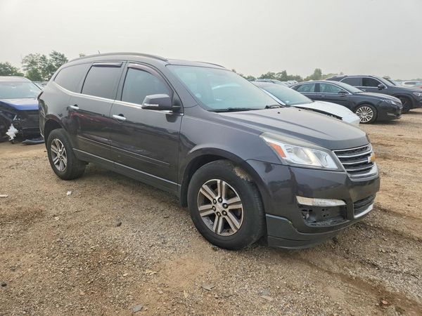 2017 CHEVROLET TRAVERSE 2LT — Passenger 3/4