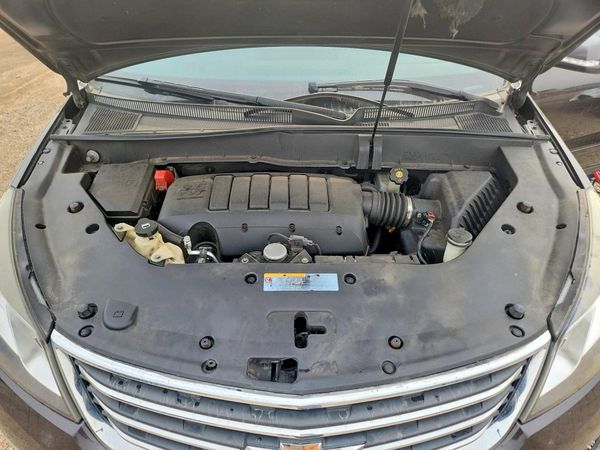 2017 CHEVROLET TRAVERSE 2LT — Engine bay