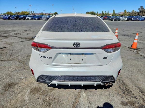 2022 TOYOTA COROLLA