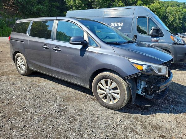 2017 KIA SEDONA LX