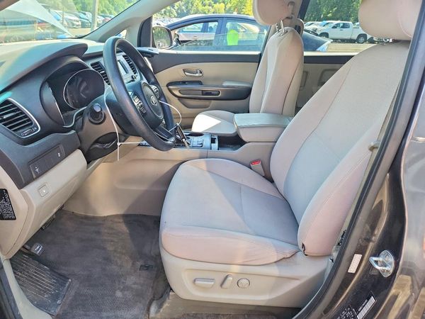2017 KIA SEDONA LX