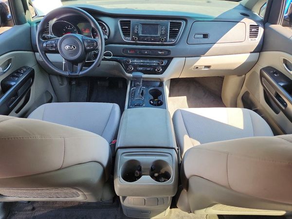 2017 KIA SEDONA LX
