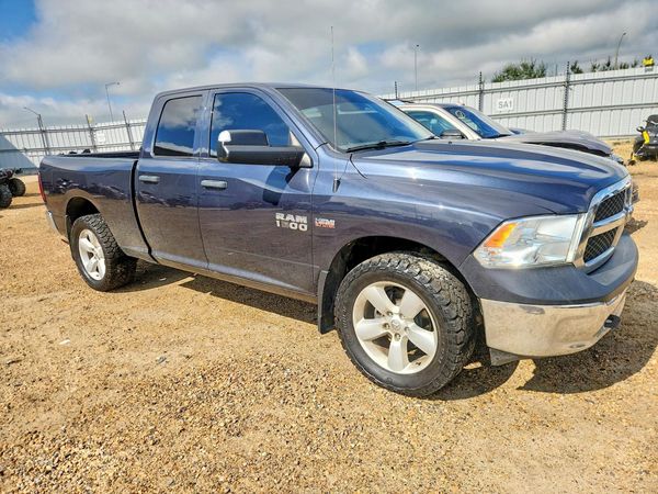 2017 RAM 1500 ST QUAD CAB 4X4