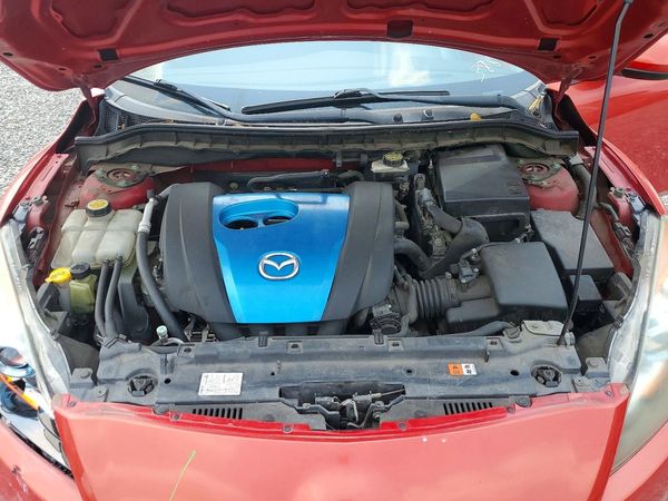 2013 MAZDA 3 Touring/GS