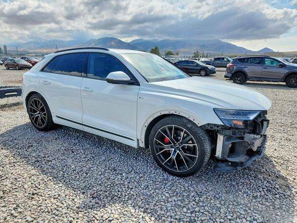 2019 AUDI Q8