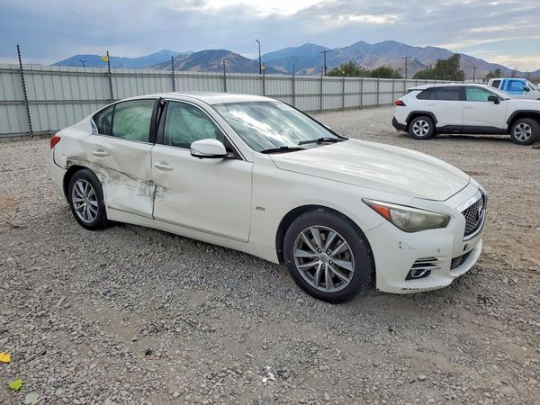 2016 INFINITI Q50